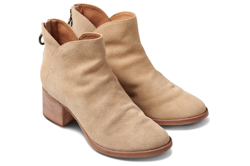 Eagle suede heeled boot in stone - angle shot