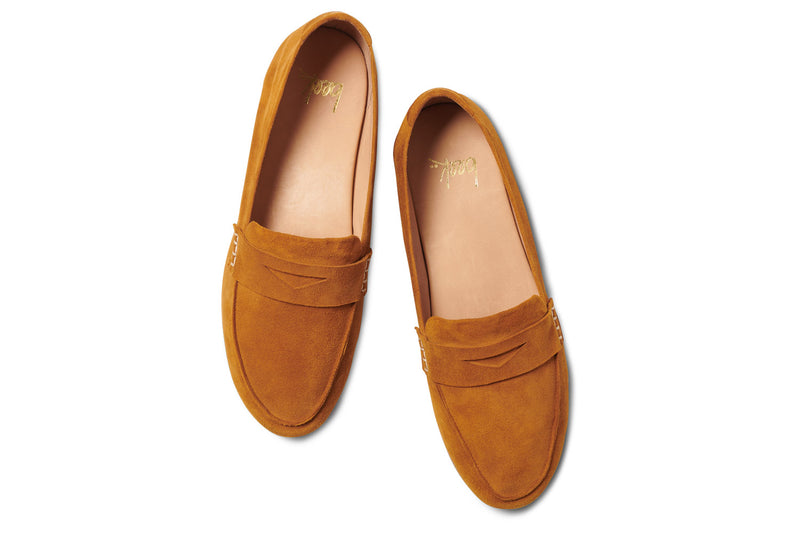 Moorhen suede loafer in caramel - top shot