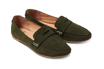 Moorhen suede loafer in moss - angle shot