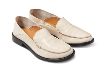 Pepper leather loafer in eggshell - product angle shot