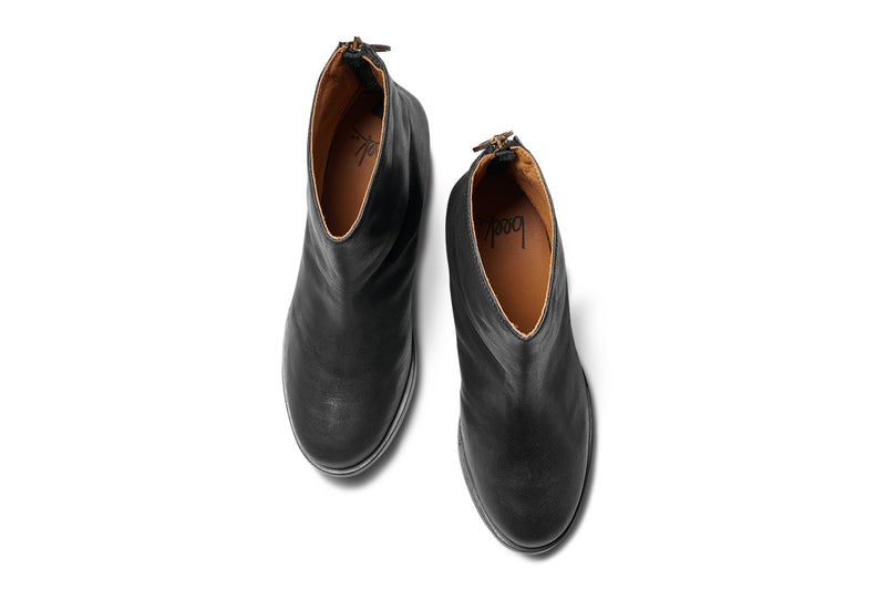 Pheasant leather boot in black - product top shot