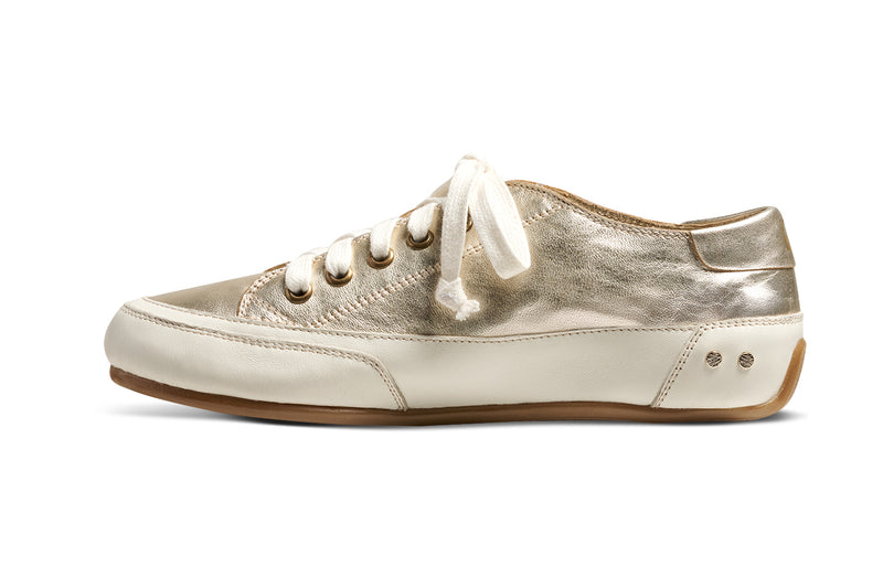 Sandpiper leather shoe in platinum - product side shot