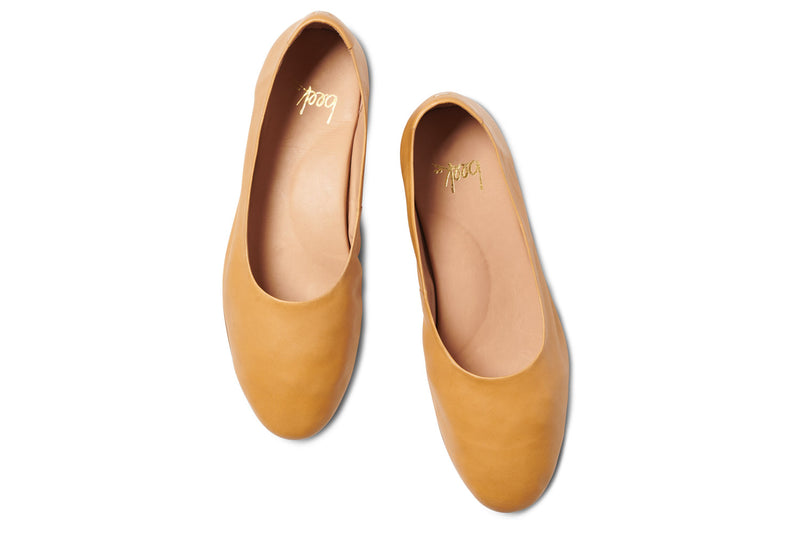 Swiftlet leather ballet slipper in honey - top shot